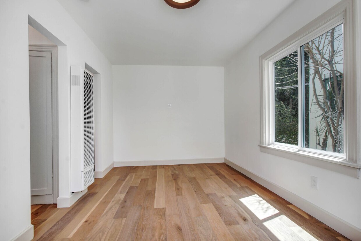 Foto principal - Beautiful 1 Bed / 1 Bath Apartment in the ...