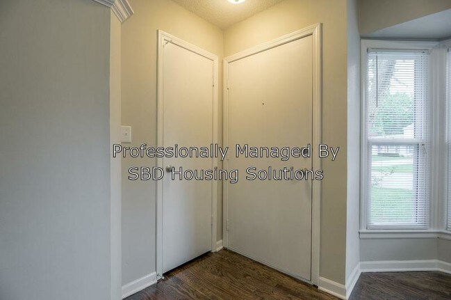 Building Photo - 9806 Belmont Ave