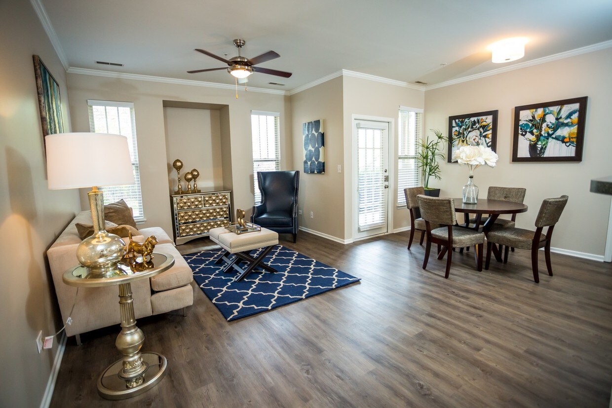 The Meadows at River Run Apartments Bolingbrook, IL