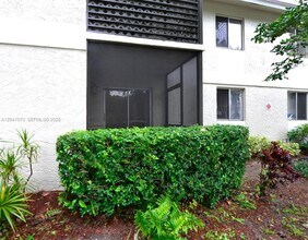 Building Photo - 703 Gardens Dr
