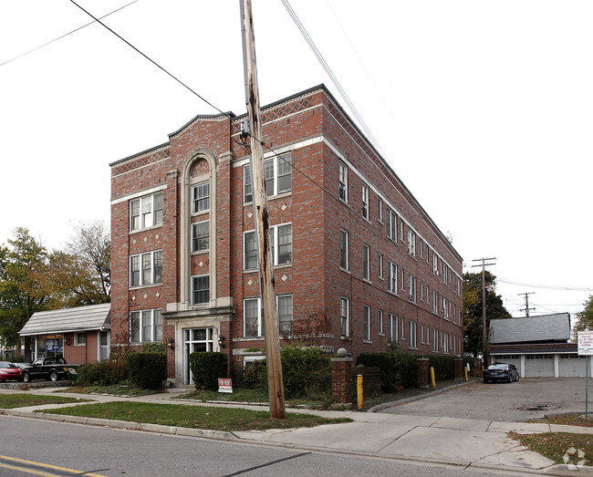 Building Photo - 108 Washtenaw Ave