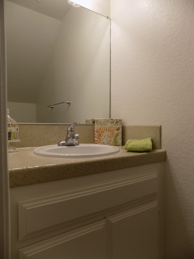 Foto del edificio - 16428 Orange St