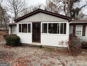 Building Photo - 265 Tanglewood Ln