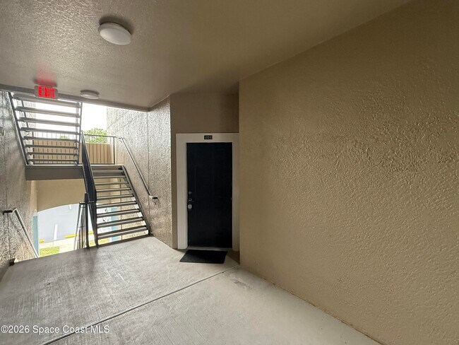 Foto del edificio - 5683 Star Rush Dr