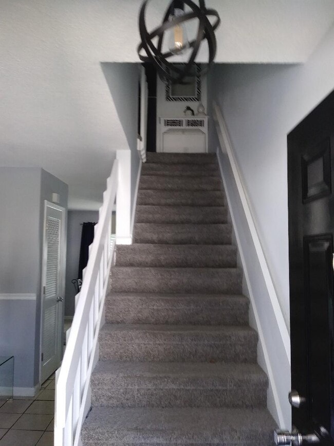 Building Photo - 2483 Realm St
