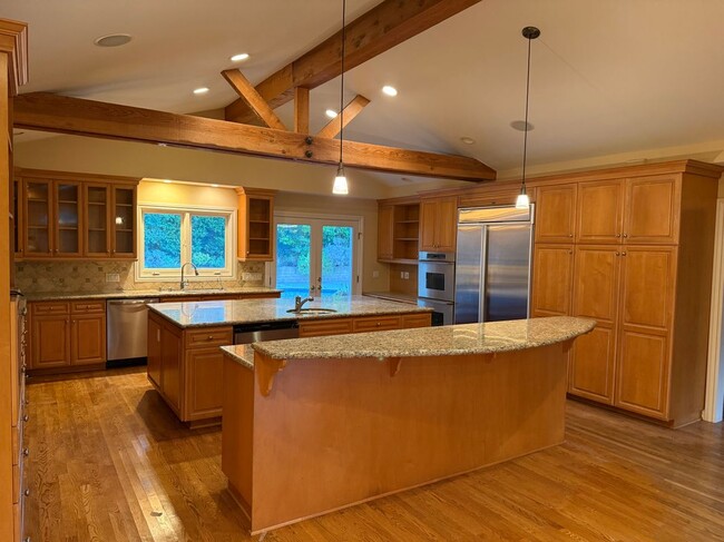 Foto del edificio - 16248 Darcia Pl