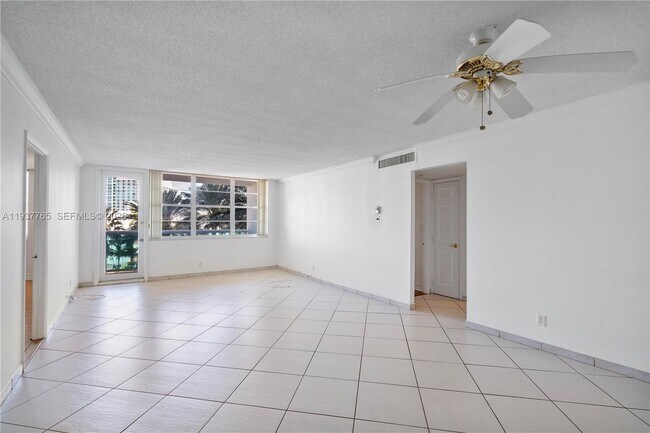 Foto del edificio - 6770 Indian Creek Dr