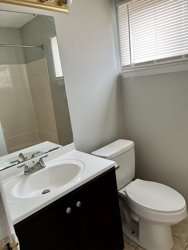 Building Photo - 405A Harbison Blvd