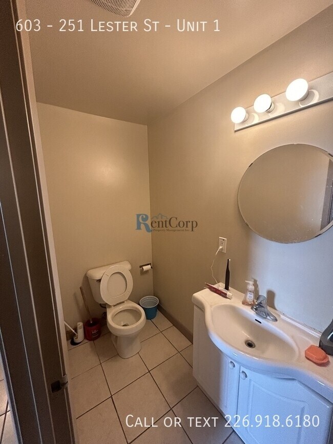 Photo du bâtiment - 251-251 Lester St