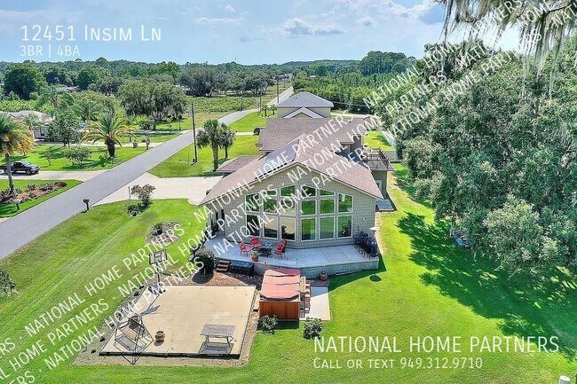 Foto del edificio - Rent to Own 1.3 Acre Waterfront Home with ...