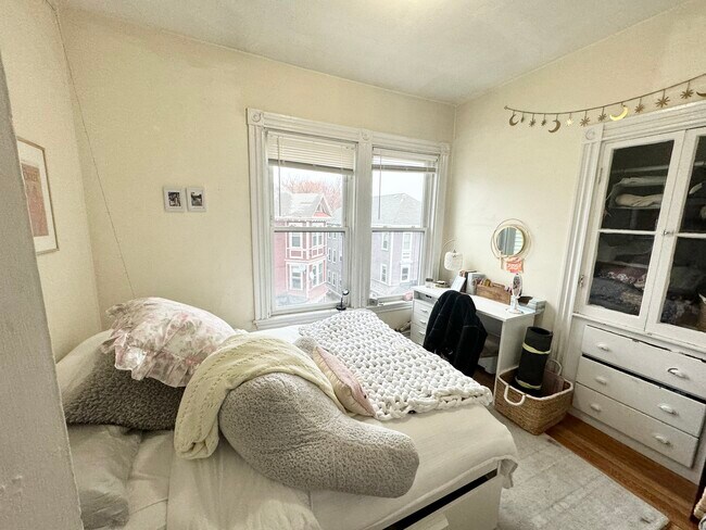 Foto del edificio - 80 Hillside St