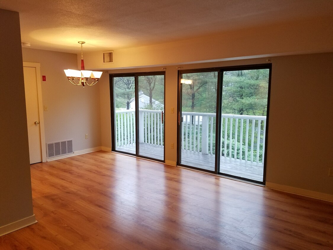 Primary Photo - 17 Brookwood Dr