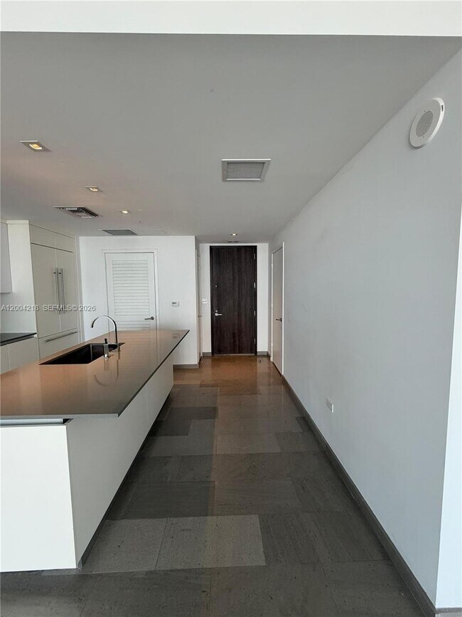 Foto del edificio - 68 SE 6th St