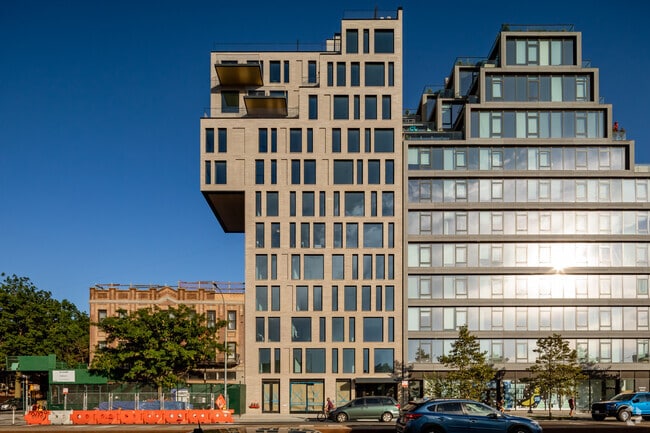 Building Photo - 269 4th Ave