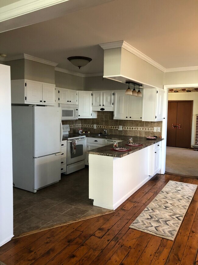 Kitchen - 151 N 2nd St