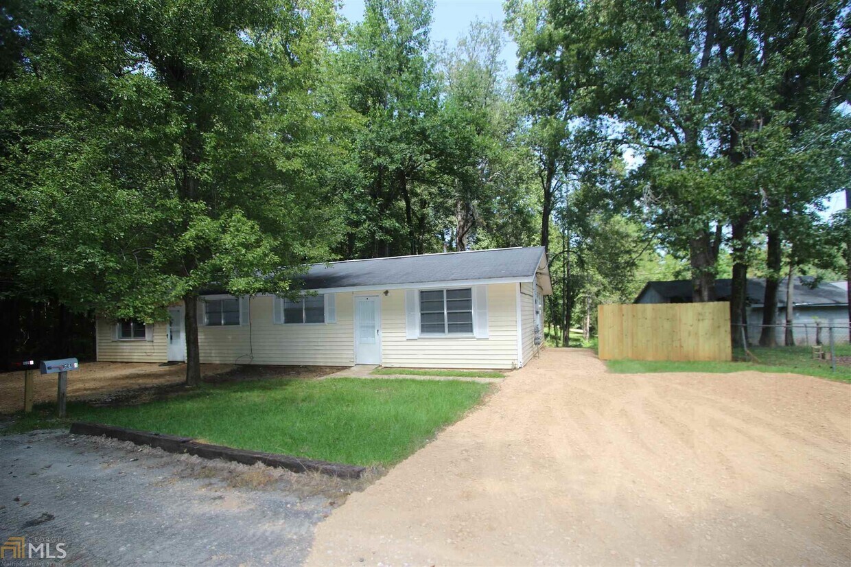 1601 27th St, Valley, AL 36854 House for Rent in Valley, AL