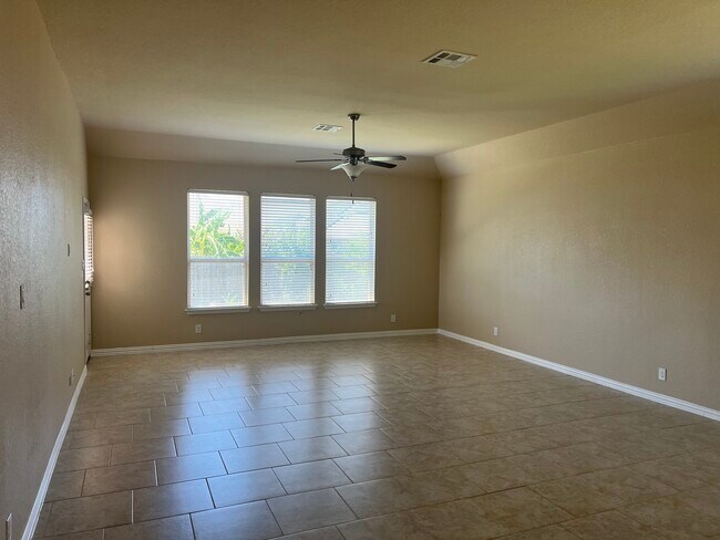 Foto del edificio - 13842 Cohan Way