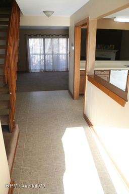 Building Photo - 379 Bridgewater Dr