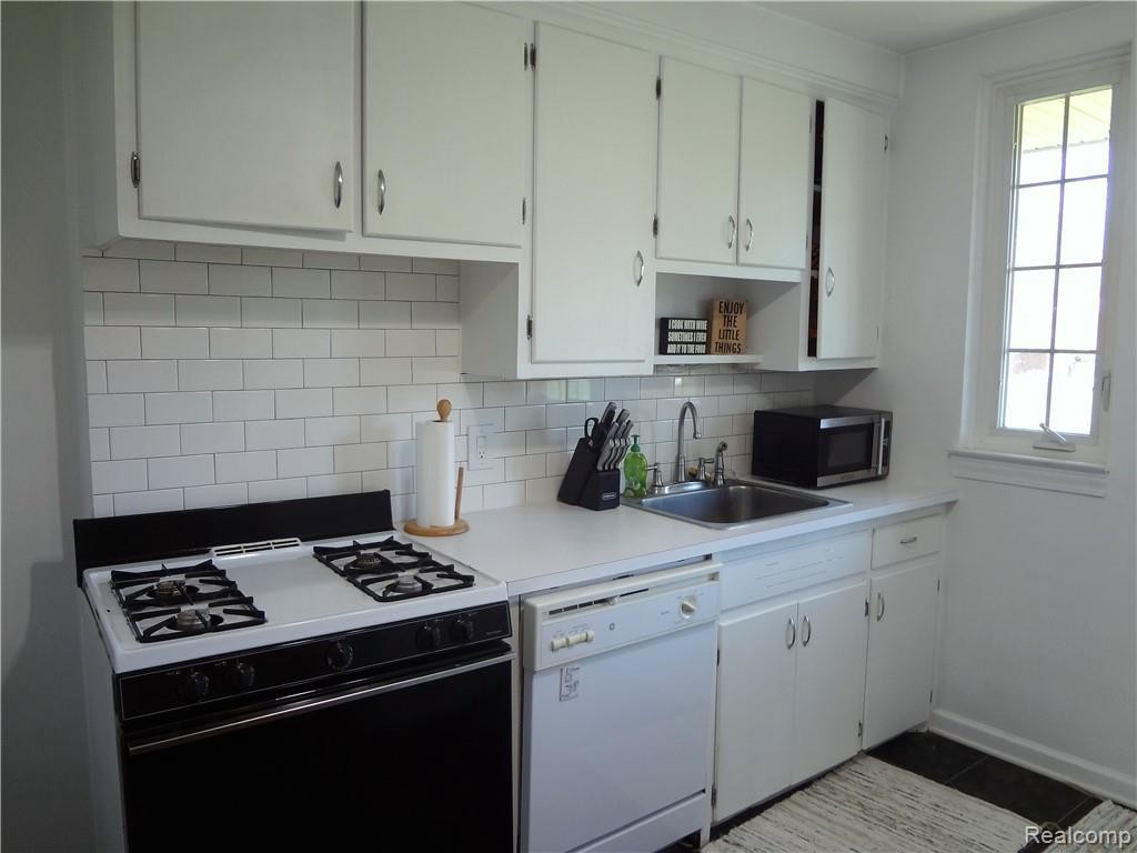 Foto del edificio - 2626 Glenview Rd