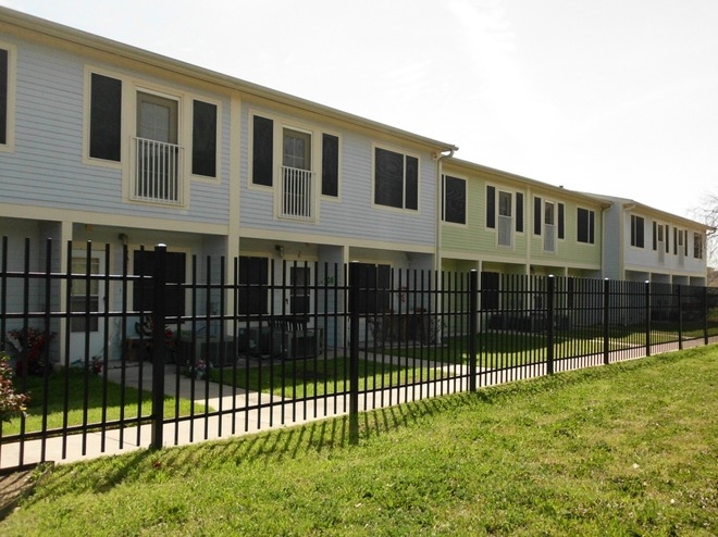 Primary Photo - Oak Springs Villas Apartment