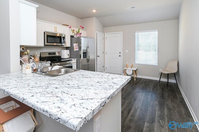 Building Photo - 110 Olde Hearth Rd