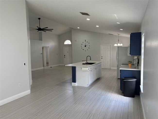 Building Photo - 263 Wingdale Way
