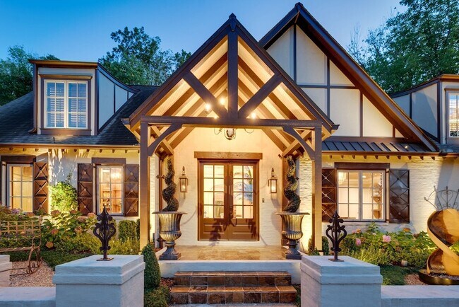 Foto del edificio - 3807 Harding Pl