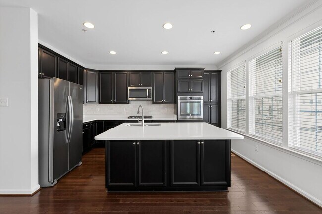 Building Photo - 4204 WOODSPRING Ln