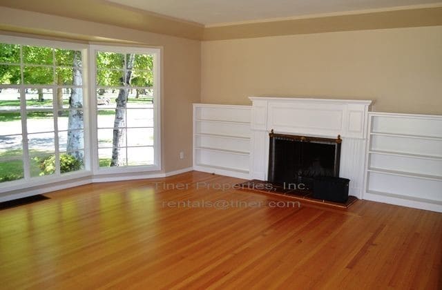 Building Photo - Timeless Gem in the Heart of Land Park