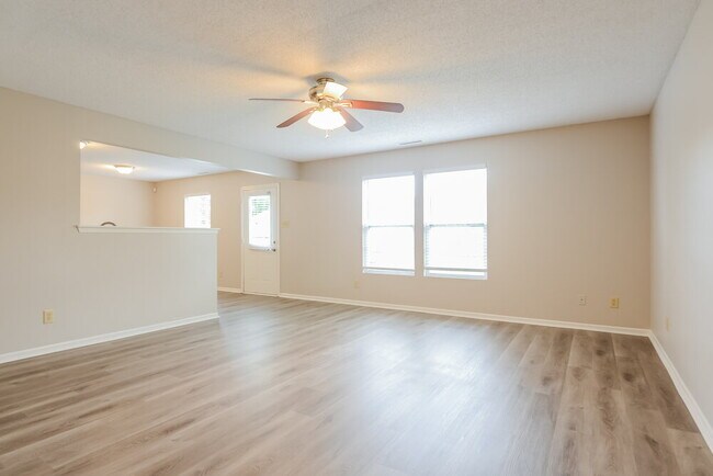 Foto del edificio - 7906 States Bend Ln