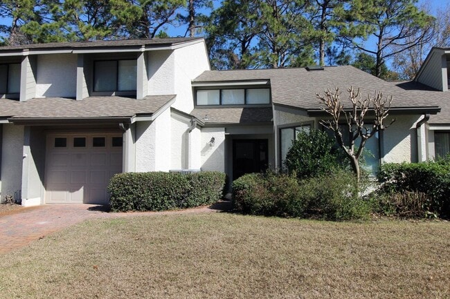 Building Photo - 3 Bedroom Townhouse in Gleneagles Community of Bluewater Bay!