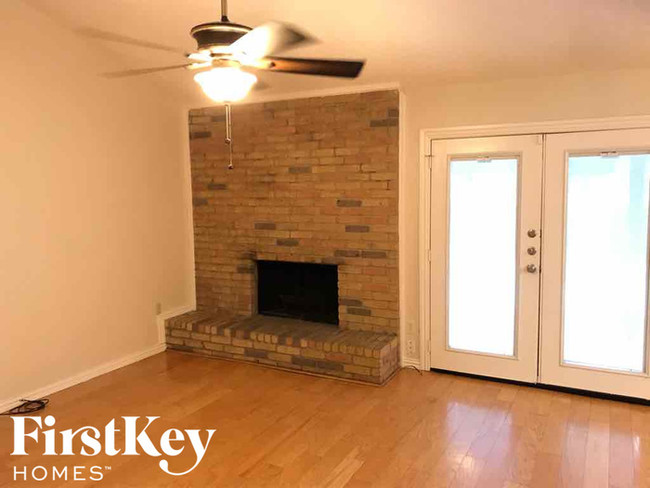 Building Photo - 3505 Glenda Dr