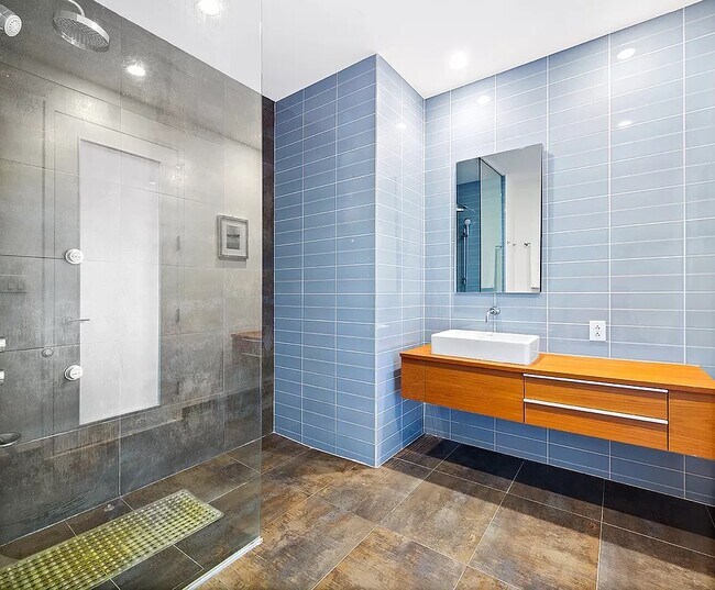 Foto del edificio - 420 W 25th St