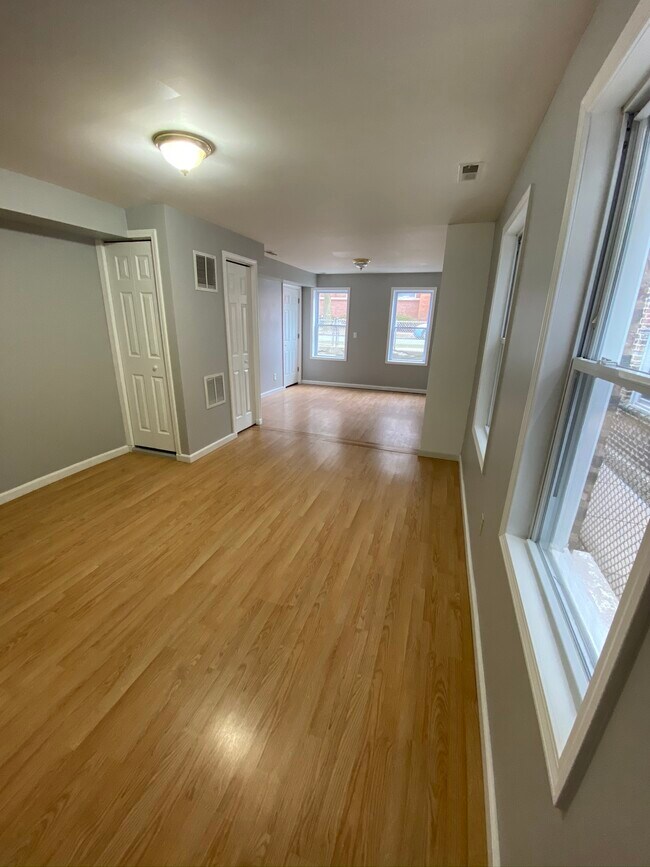 LIVING ROOM PIC2 - 1649 W 38th St