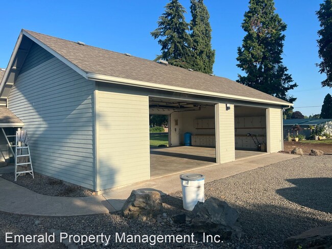 Building Photo - 5 br, 2 bath House - 92019 River Road