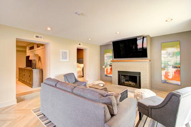 Foto del edificio - 11940 Springpoint Ln