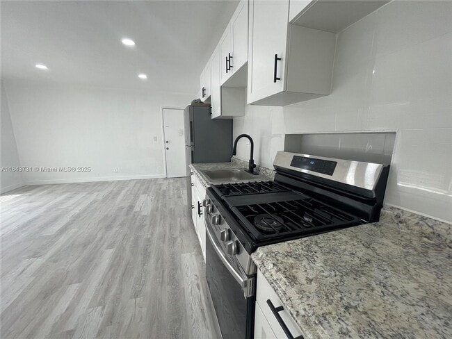 Foto del edificio - 316 Surfside Blvd