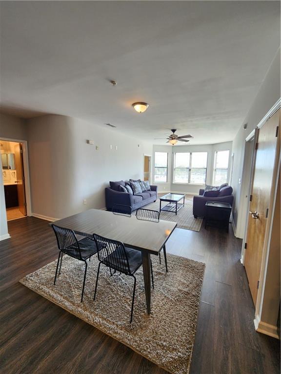 Foto del edificio - 898 Oak St SW