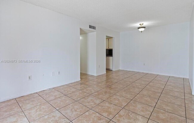Foto del edificio - 7403 SW 152nd Ave