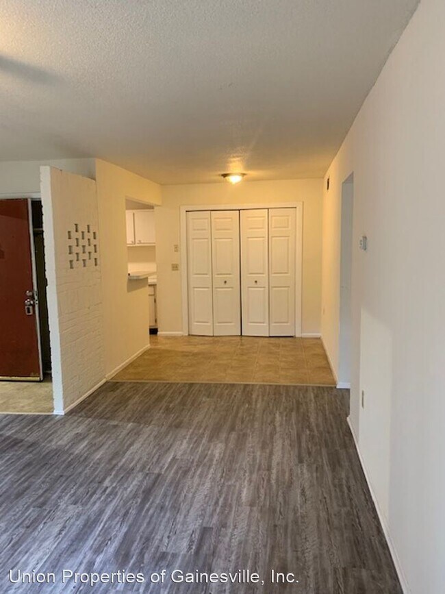 Building Photo - 2 br, 1 bath House - 1700 SW 16th Court, U...