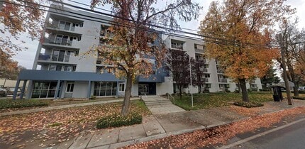 Building Photo - 530 Coffee Rd