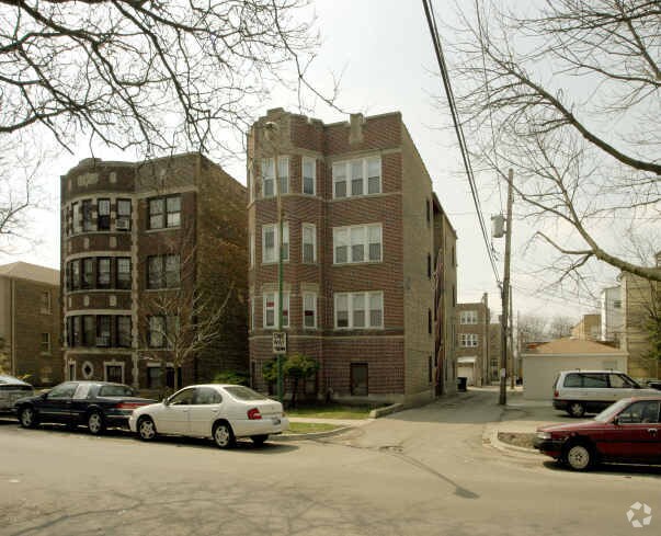 Primary Photo - 6442 N Hamilton Ave