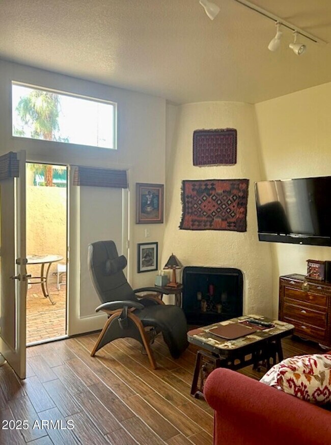 Foto del edificio - 4540 N 44th St