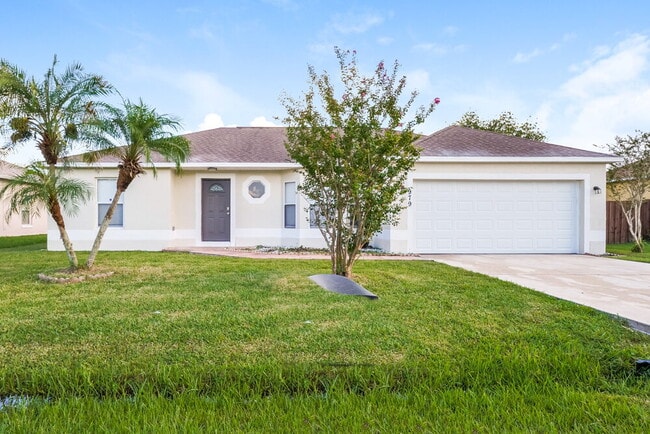 Building Photo - 979 Gascony Ct
