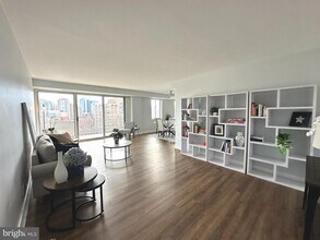 Building Photo - 8315 N Brook Ln