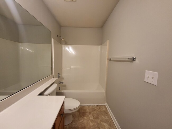Building Photo - 7352 Michaels Landing Dr