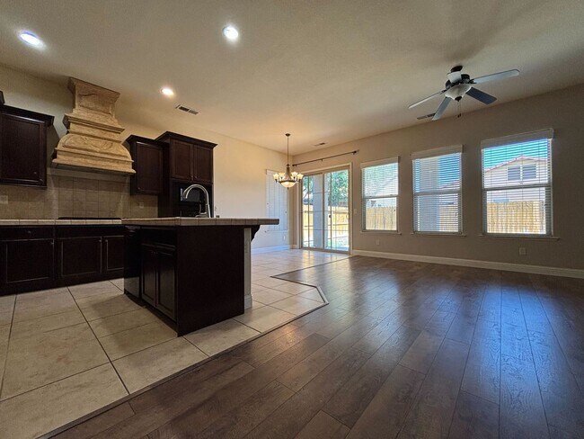 Foto del edificio - Beautiful 3 bedroom 2 bathroom