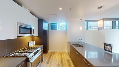 Interior Photo - 399 Fremont