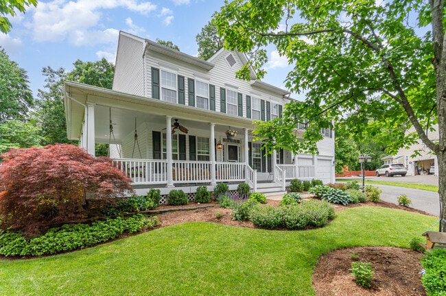 Building Photo - 43125 Fling Ct