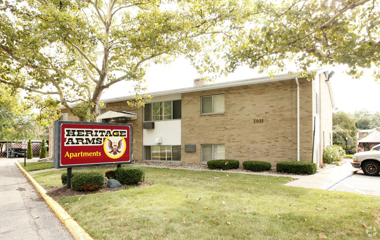 Heritage Arms - Reside 3031